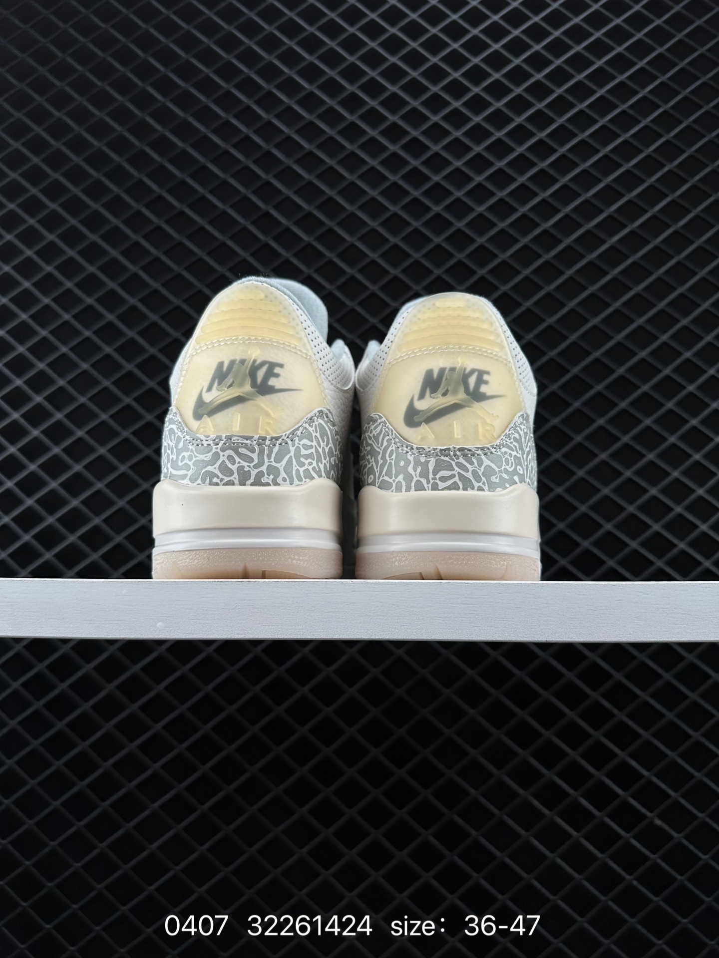 NIKE Air Jordan 3 Retro